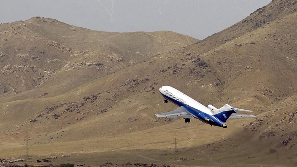 Συνετρίβη στο Αφγανιστάν αεροσκάφος της κρατικής Ariana με 83 επιβάτες - Φωτογραφία 1