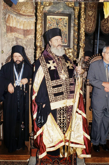 13093 - Αρχιεπίσκοπος Χριστόδουλος (1939 - 28 Ιανουαρίου 2008). Φωτογραφίες από προσκυνηματικές επισκέψεις του στο Άγιο Όρος - Φωτογραφία 7