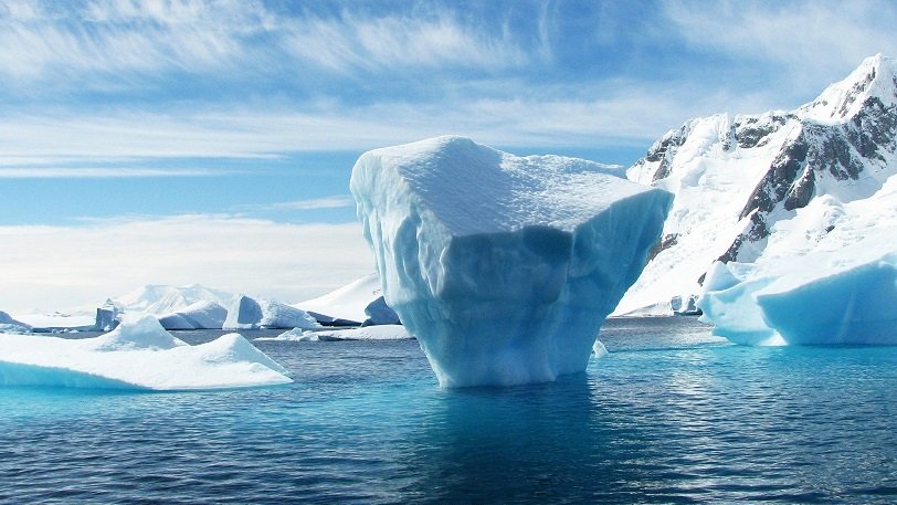 Μυστηριώδη κατασκευή στην Ανταρκτική μέσω του Google Earth (vid) - Φωτογραφία 1