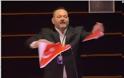 Έσκισε την τουρκική σημαία στο Ευρωκοινοβούλιο ο Λαγός - Απάντησε ο Τσαβούσογλου - Φωτογραφία 2