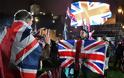 Brexit: «Πάρτι» στους δρόμους με μπύρες και συνθήματα - Γιορτάζουν την έξοδο οι Βρετανοί - Φωτογραφία 4