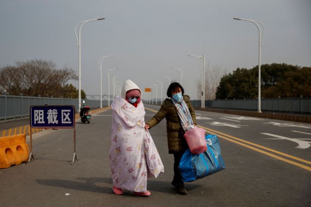 Κοροναϊός: Πρώτος νεκρός εκτός Κίνας, 304 συνολικά τα θύματα - Φωτογραφία 1