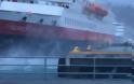 Βίντεο: Η... τρομακτική προσέγγιση κρουαζιερόπλοιου σε λιμάνι της Νορβηγίας - Φωτογραφία 1