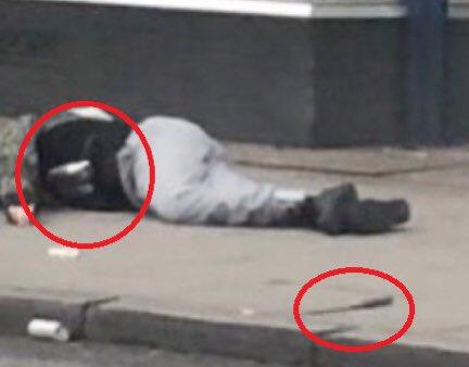 Λονδίνο: Τρομοκρατική επίθεση με μαχαίρι -Νεκρός ο δράστης, τρεις τραυματίες - Φωτογραφία 1