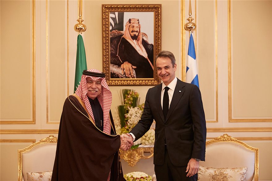 Στη Σαουδική Αραβία ο Μητσοτάκης: Δίνουμε Patriot, αναμένουμε «πετροδόλαρα» - Φωτογραφία 4