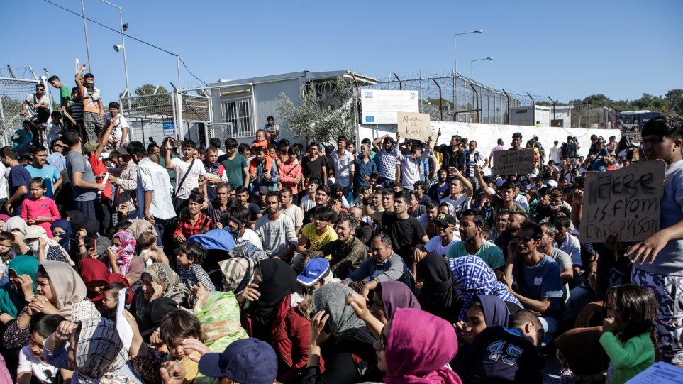 Υπέρ της υποδοχής ανήλικων μεταναστών από την Ελλάδα - Στόχος να μετριάσουμε την ανθρωπιστική κρίση - Φωτογραφία 1