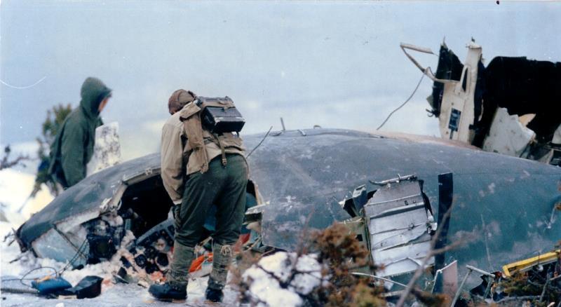 5 Φεβρουαρίου 1991: Η τραγωδία με τη συντριβή του Ελληνικού C-130 στο όρος (video) Όθρυς με τους 63 νεκρούς - Φωτογραφία 1