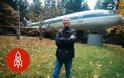 Ο αεροναυπηγός που ζει σε Boeing της Ολυμπιακής σε δάσος της Αμερικής
