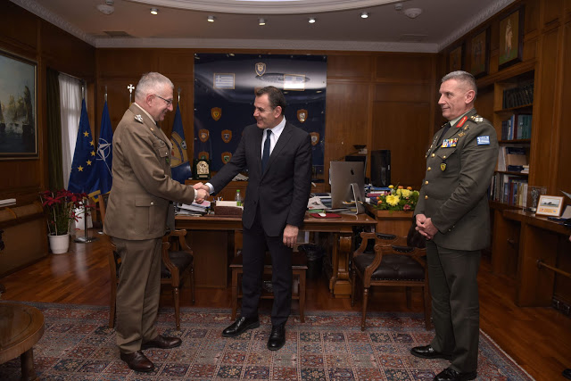 Ο ΥΕΘΑ Νικόλαος Παναγιωτόπουλος συναντήθηκε με τον Πρόεδρο της Στρατιωτικής Επιτροπής της Ε.Ε. Στρατηγό Κλαούντιο Γκρατσιάνο - Φωτογραφία 1