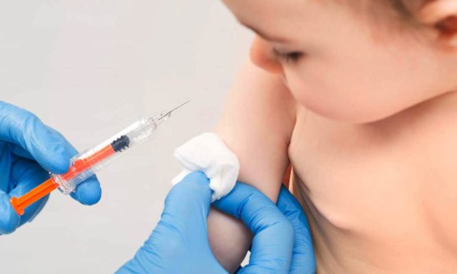 ΕΟΔΥ για αντιγριπικό εμβόλιο: «Ακόμη κι αν νοσήσει ο εμβολιασμένος θα έχει πιο ελαφρά συμπτώματα ή θα γλιτώσει το θάνατο!» - Φωτογραφία 1