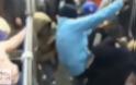 Αποτρόπαιο: Άγριος ξυλοδαρμός 68χρονου από εφήβους στο μετρό - Κανείς δεν αντιδρά