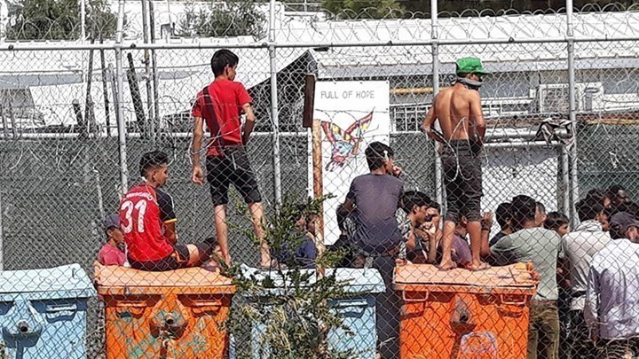Μεταναστευτικό: Η κυβέρνηση επιτάσσει εκτάσεις και ακίνητα για τα κλειστά κέντρα στα νησιά - Φωτογραφία 1