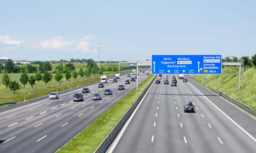 Autobahn χωρίς όρια ταχύτητας μόνο για ηλεκτρικά; - Φωτογραφία 1