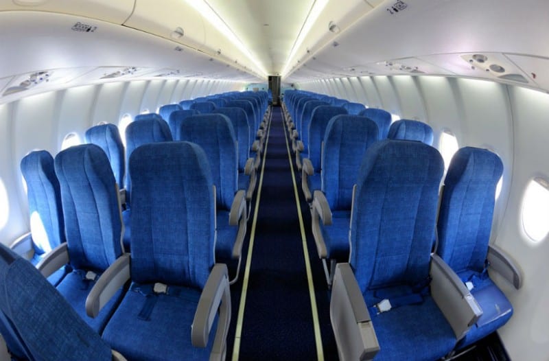 Γιατί τα καθίσματα στα αεροπλάνα είναι μπλε; -Δεν θα πιστέψετε τον λόγο - Φωτογραφία 1