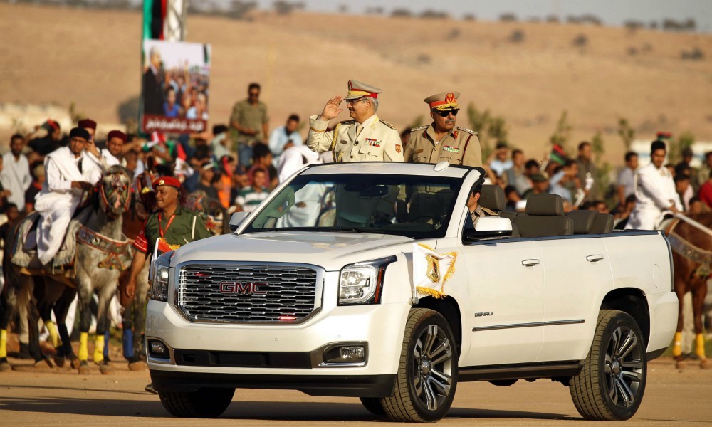 Το μυστηριώδες αυτοκίνητο του Στρατηγού της Λιβύης Χαλίφα Χαφτάρ (ΦΩΤΟ) - Φωτογραφία 2