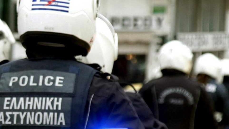 «Κεφάλι» της Greek Mafia συνελήφθη στη Γλυφάδα - Φωτογραφία 1