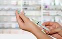 “Επικίνδυνοι οι εμβολιασμοί στα φαρμακεία χωρίς ιατρική επίβλεψη” – Επιμένουν οι γιατροί