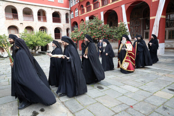 13186 - Με χειροτονία τιμήθηκε η εορτή της Υπαπαντής στην Ι.Μ.Μ. Βατοπαιδίου - Φωτογραφία 21