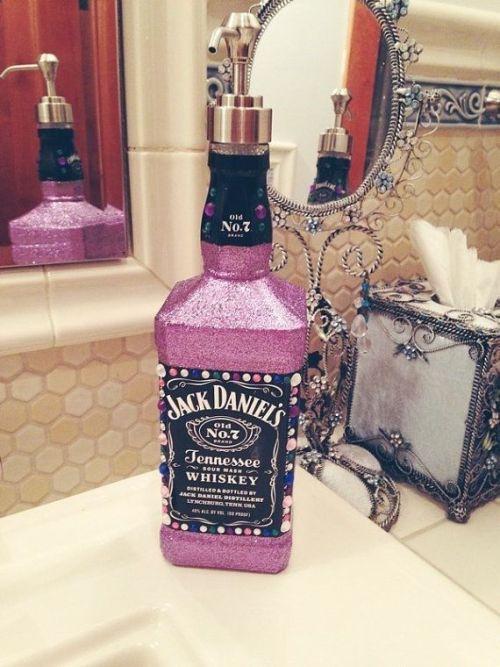 ΚΑΤΑΣΚΕΥΕΣ - Φτιάξε ένα δοχείο για σαπούνι από μπουκάλι Jack Daniel’s - Φωτογραφία 2