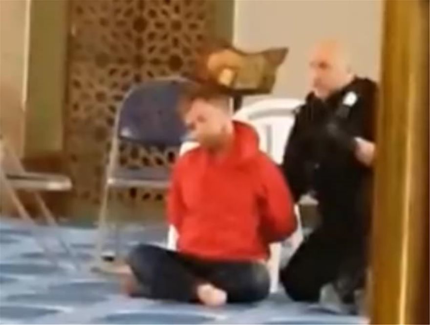 Λονδίνο: Επίθεση με μαχαίρι σε τζαμί - Ένας τραυματίας - Φωτογραφία 2
