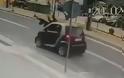 Σοκαριστικό βίντεο στο Ρέθυμνο: Αυτοκίνητο «εκτοξεύει» μητέρα και παιδί -Ευτυχώς δεν υπήρξαν θύματα