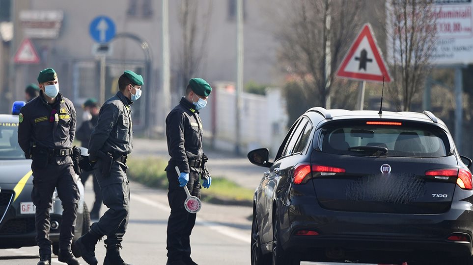 Κορωνοϊός: Έβδομος νεκρός στην Ιταλία - Πανικός με αστυνομικούς στους δρόμους και πόλεις-φαντάσματα - Φωτογραφία 1