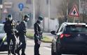 Κορωνοϊός: Έβδομος νεκρός στην Ιταλία - Πανικός με αστυνομικούς στους δρόμους και πόλεις-φαντάσματα - Φωτογραφία 1