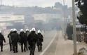 Μάχες πολιτών & ΜΑΤ στη Μυτιλήνη - ''Βαράτε στο ψαχνό''