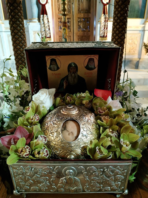 Συνεχίζεται το προσκύνημα της Τιμίας Κάρας του Οσίου Δαυίδ του Γέροντος στον Ιερό Ναό Αγίας Τριάδος Αγρινίου - Φωτογραφία 2