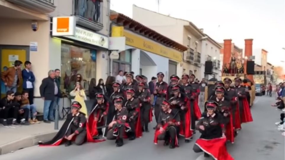 Οργή στο Ισραήλ για τους «Ναζί» σε καρναβάλι της Ισπανίας - Φωτογραφία 1