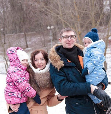 Φρίκη σε πάρτι γνωστής blogger της Ρωσίας -Έριξαν ξηρό πάγο σε πισίνα και πέθαναν τρία άτομα - Φωτογραφία 2