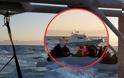 Βίντεο-ντοκουμέντο: Η τουρκική ακταιωρός που συνοδεύει τη βάρκα πριν ανατραπεί - Ένα νεκρό παιδί