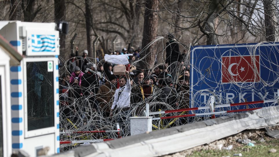 Le Figaro: O Eρντογάν ενορχηστρώνει τον προσφυγικό εκβιασμό - Φωτογραφία 1