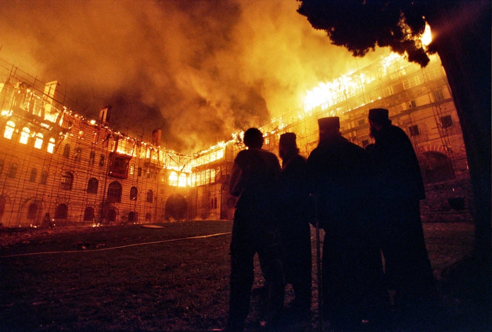 13263 - Δεκαέξι χρόνια μετά, το Χιλιανδάρι επουλώνει και τις τελευταίες πληγές του από την καταστροφική πυρκαγιά της 4ης Μαρτίου 2004 - Φωτογραφία 1