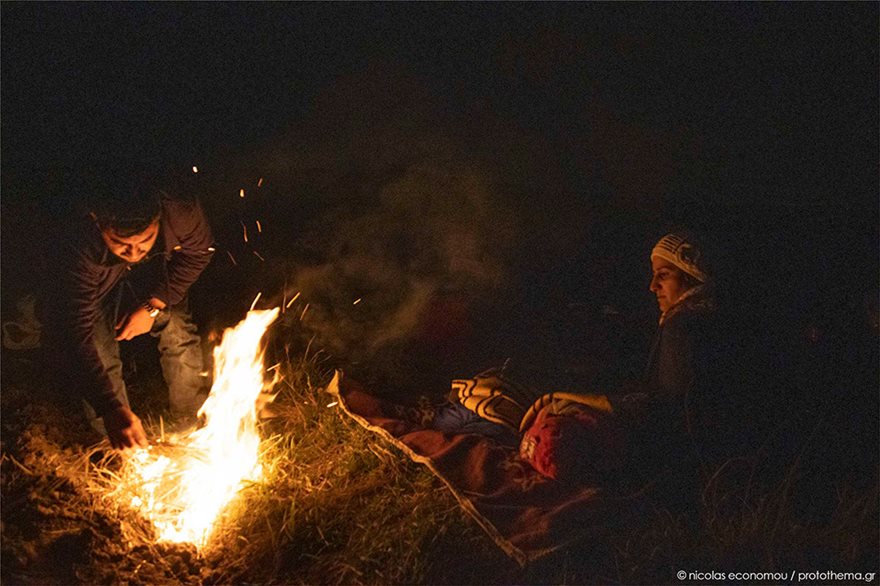 Μεταναστευτικό - ανθρώπινες ιστορίες: Σύροι πρόσφυγες πέρασαν τα νερά του Έβρου, αναζητώντας τ’ όνειρο - Φωτογραφία 5