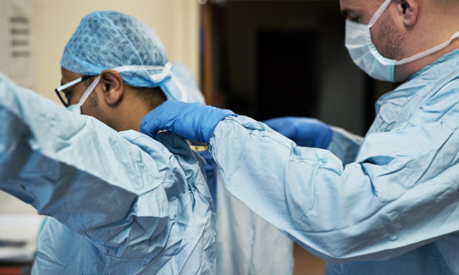 Κορωνοϊός: Κραυγή αγωνίας από γιατρούς και νοσηλευτές που ανήκουν σε ευπαθείς ομάδες - Φωτογραφία 1