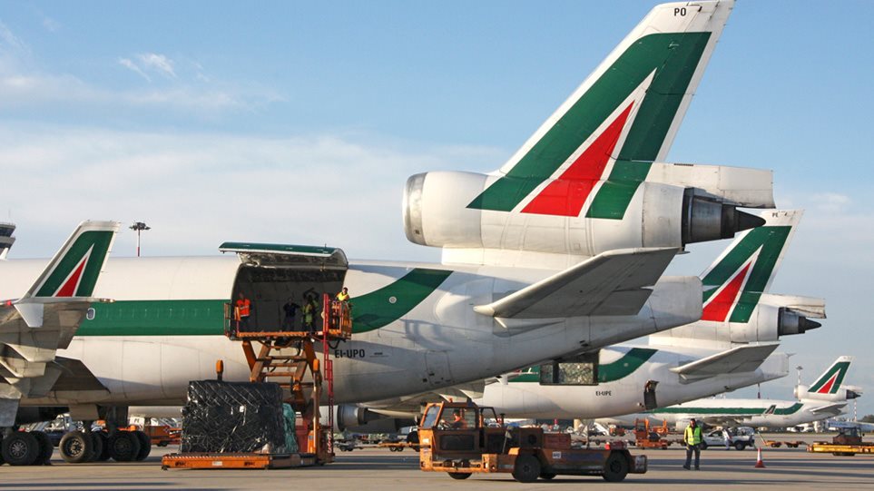 Κορωνοϊός: Η Alitalia αναστέλλει όλες τις πτήσεις από και προς το Μιλάνο - Φωτογραφία 1