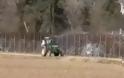 Έβρος - Σύνορα: Αγρότης πήρε το τρακτέρ του και... πότισε τον φράχτη - Φωτογραφία 1