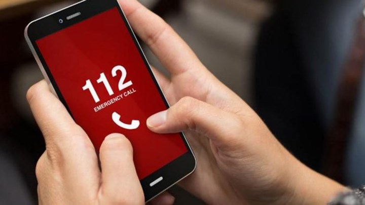 Κορονοϊός: Γιατί δεν έλαβαν όλοι την ειδοποίηση από το 112 - Τι πρέπει να κάνουν όσοι δεν έχουν έξυπνα κινητά - Φωτογραφία 1