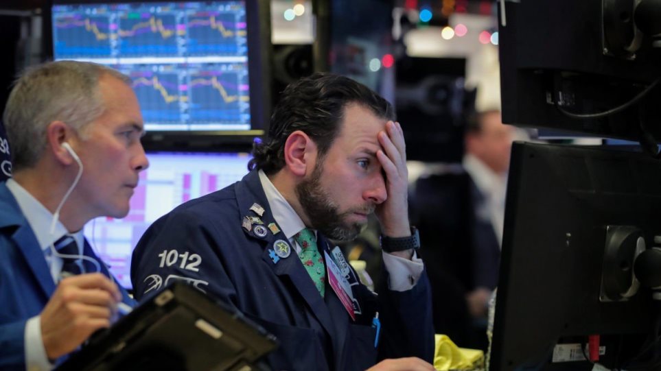 Wall Street: Σε κατάσταση πανικού οι επενδυτές - «Βούλιαξε» ο Dow Jones - Φωτογραφία 1