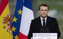 Γαλλία: O Μακρόν ανακοίνωσε λουκέτο σε σχολεία και πανεπιστήμια