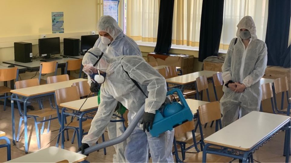Σε καραντίνα μαθητές σχολικού γκρουπ στο οποίο συμμετείχε 45χρονος φορέας του ιού - Φωτογραφία 1