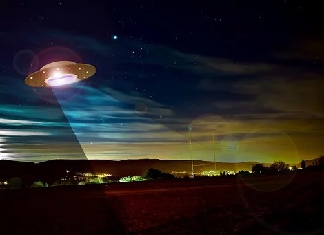 Καλαμάτα: Ιπτάμενο φωτεινό αντικείμενο στον ουρανό της Καλαμάτας (video) - ΜΥΣΤΗΡΙΟ - Φωτογραφία 1