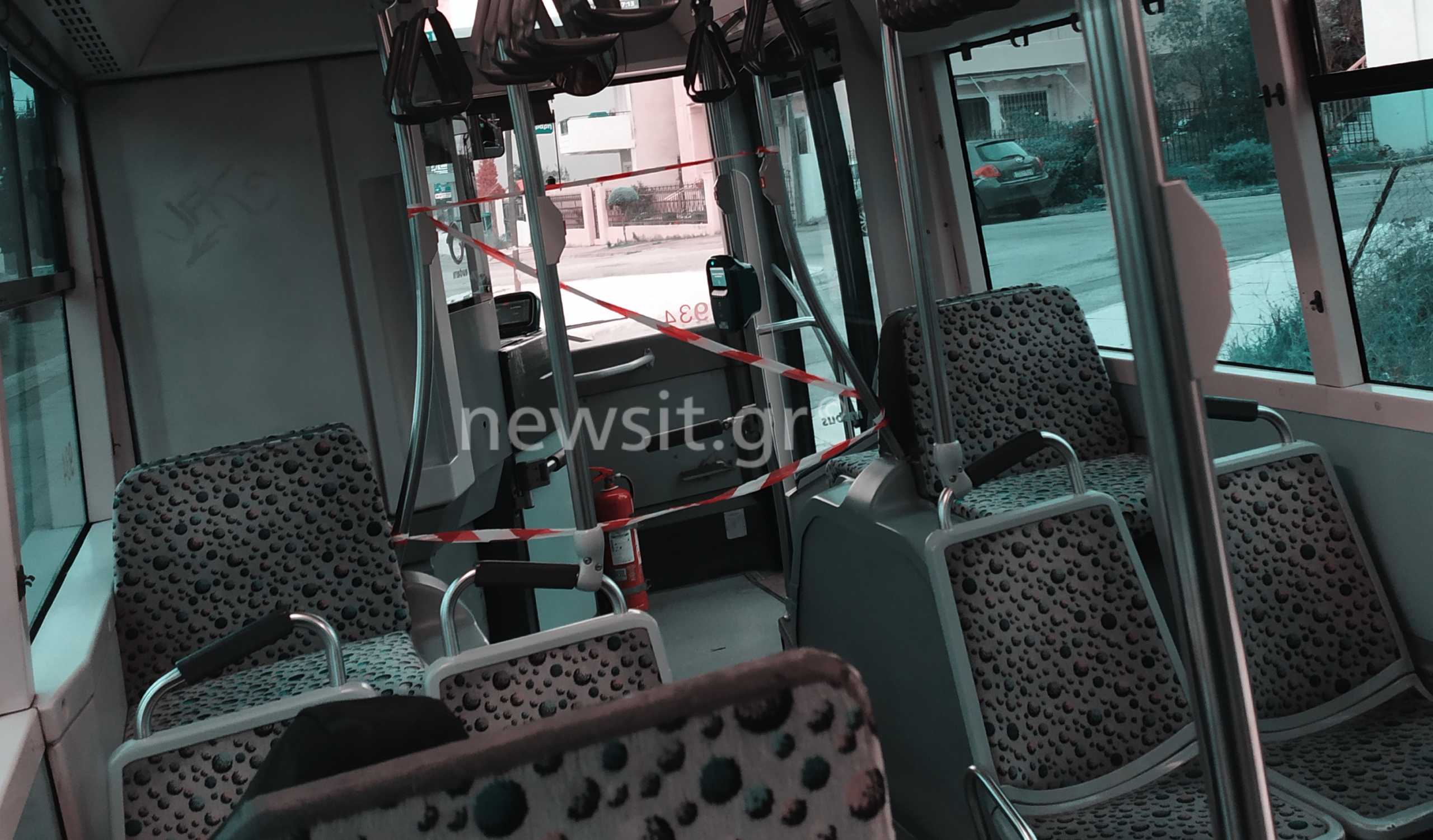 Κορονοϊός: Η πατέντα του οδηγού λεωφορείου για να προστατευθεί - Φωτογραφία 1