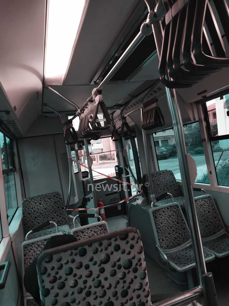 Κορονοϊός: Η πατέντα του οδηγού λεωφορείου για να προστατευθεί - Φωτογραφία 2