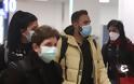 Χάος σε αεροπλάνο με Κύπριους φοιτητές -Τους είπαν να ξαναγυρίσουν στη Βρετανία! Βίντεο από την ένταση