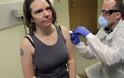 Κορονοϊός: Πρώτη δοκιμή εμβολίου σε 43χρονη στις ΗΠΑ