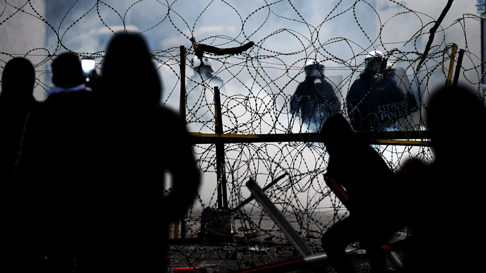 Καστανιές Έβρου: Νυχτερινή έφοδος μεταναστών με την κάλυψη Τούρκων - Φωτογραφία 1