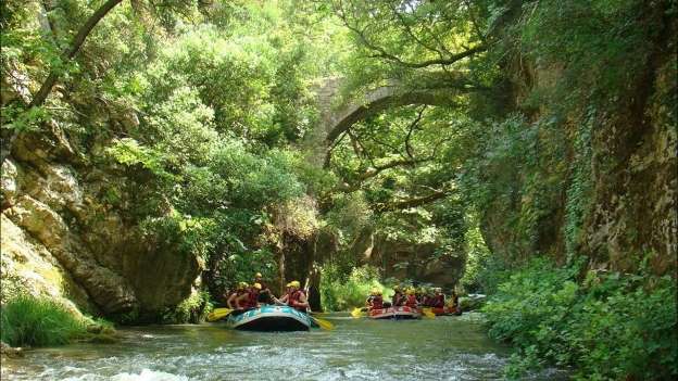 Ράφτινγκ στα δημοφιλέστερα ποτάμια της Ελλάδος - Φωτογραφία 2