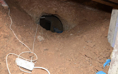 Αντιτρομοκρατική: Αυτό είναι το οπλοστάσιο και το τούνελ που βρέθηκε στη γιάφκα στα Σεπόλια (εικόνες) - Φωτογραφία 3